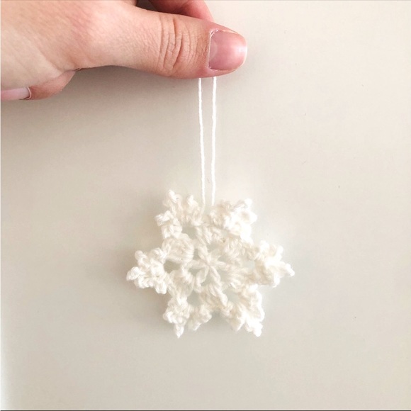 Crochet Snowflakes Set of 10 Home Decor Winter Decor Holiday Decorations - Picture 1 of 2